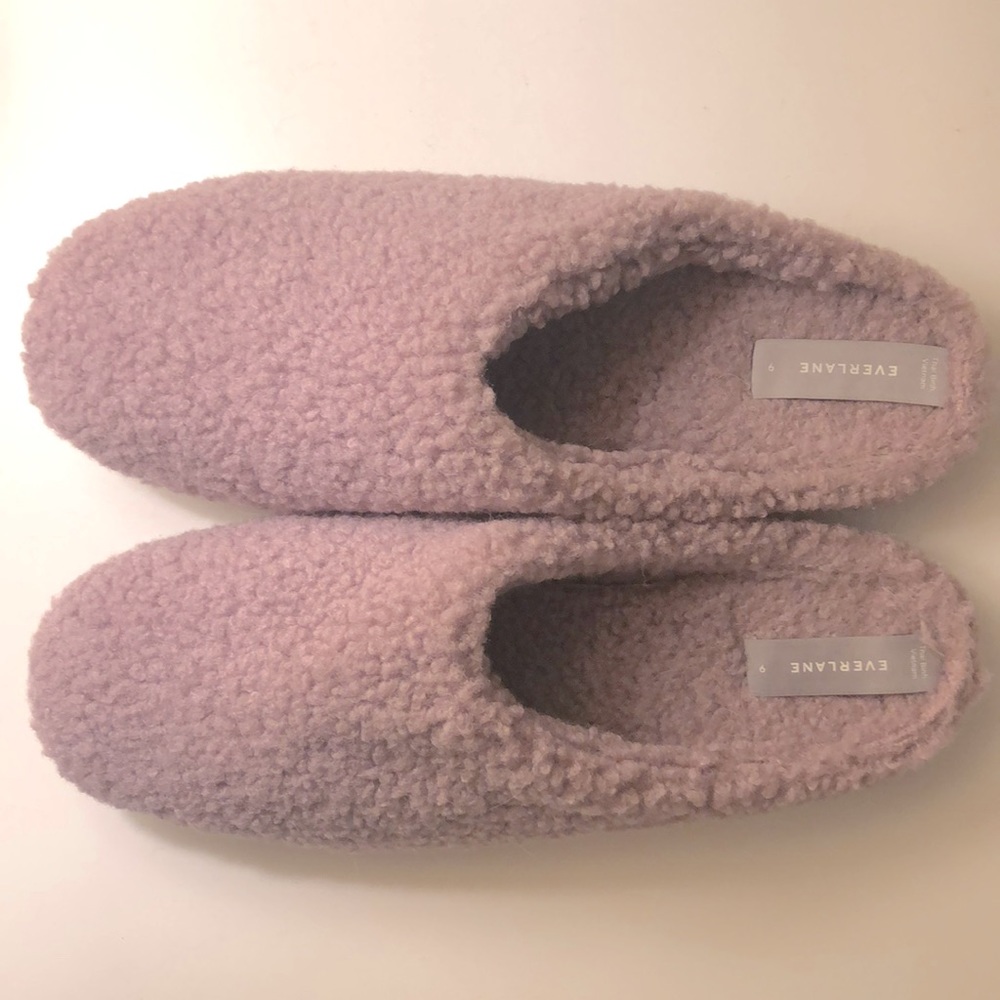 Everlane The ReNew Teddy Slipper, lavender purple, women’s size 9